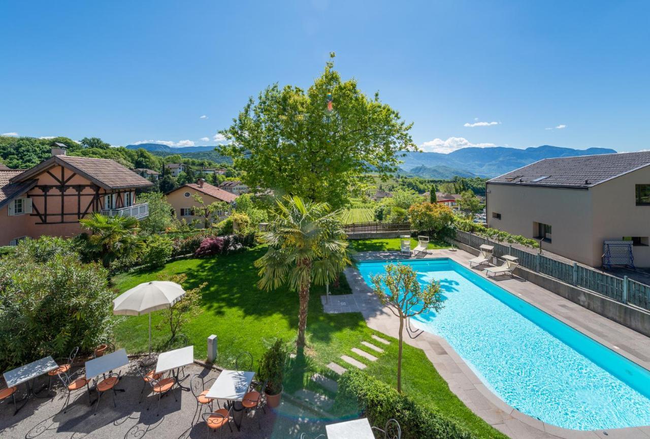 Ferienwohnungen Sonnenburg Caldaro Bagian luar foto